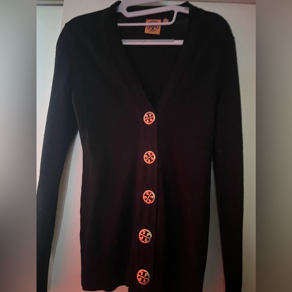 Tory Burch
Logo Button Merino Wool V-Neck Cardigan - Picture 2 of 4